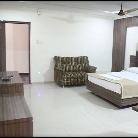 A.R Grand Hotel Visakhapatnam Exterior photo