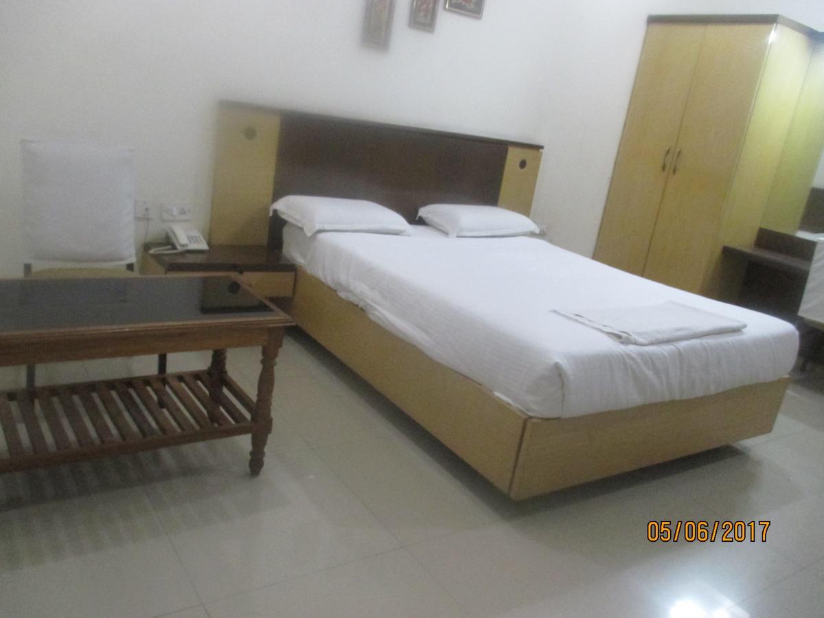 A.R Grand Hotel Visakhapatnam Exterior photo
